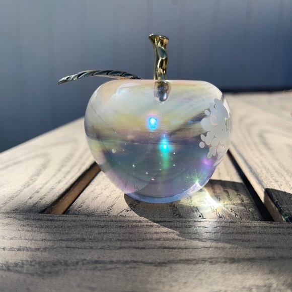 Vintage 1960s Glass Paper Weight With Brass Stem & Leaf - Picture 10 of 16